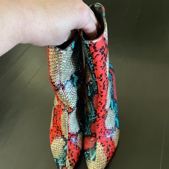 Snake skin design colorful knee high boots - Picture 9 of 10